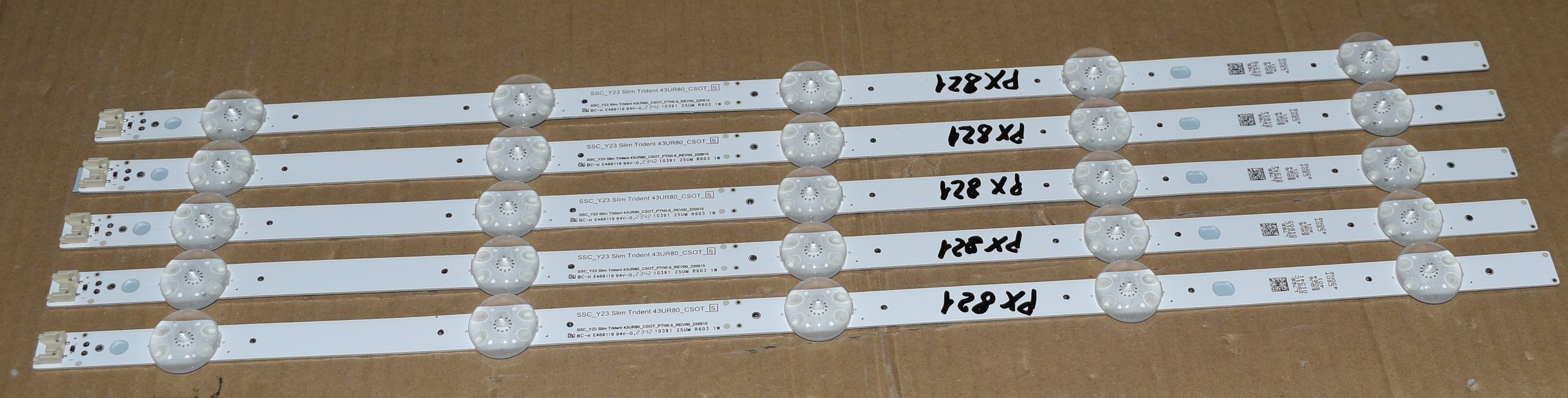 SSC_Y23 Slim Trident 43UR80_CSOT_S = SSC_Y23 Slim Trident 43UR80_CSOT_PTN0.6_REV00_220915 - pozitia PX821