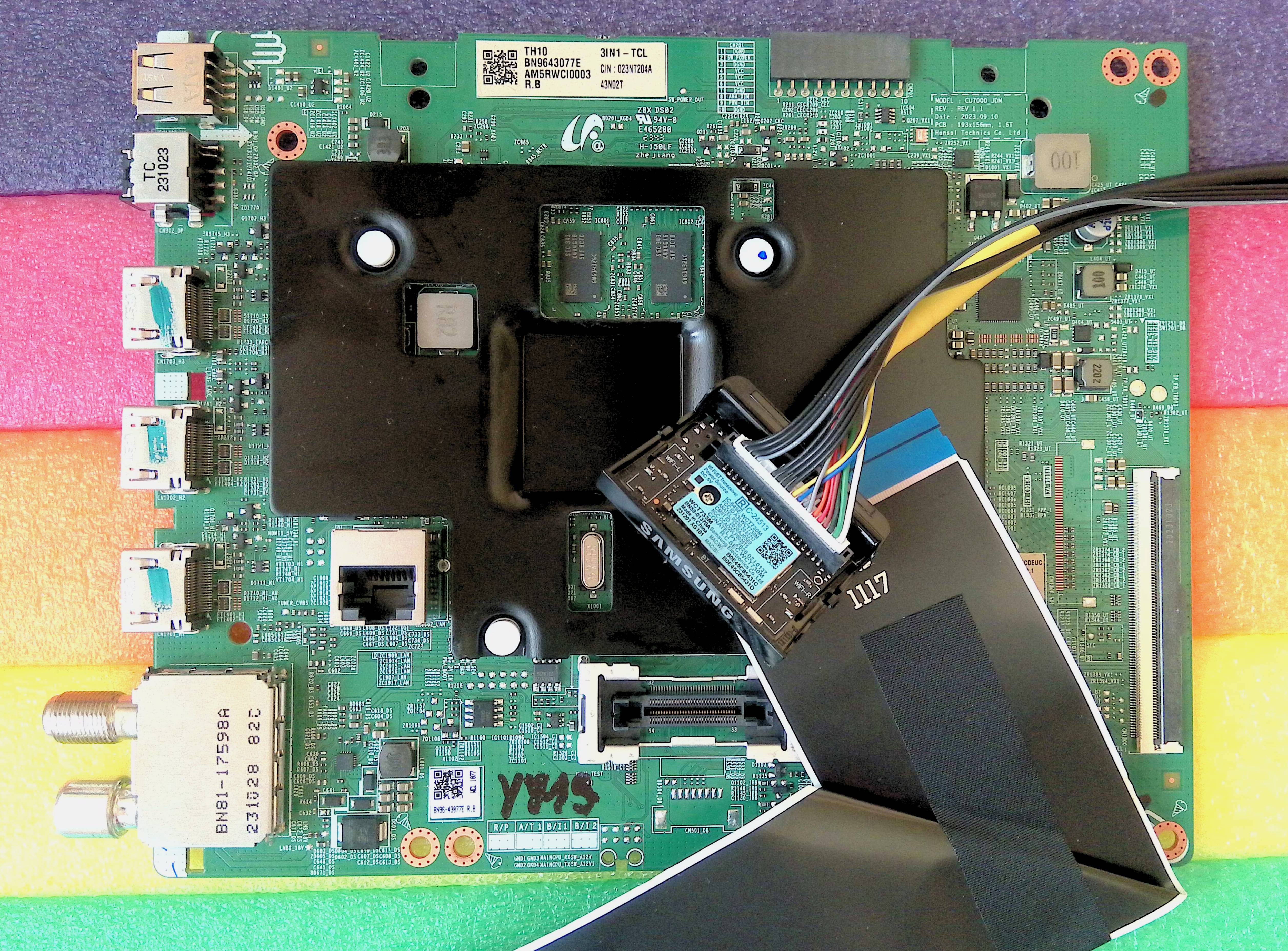 BN9643077E = CU7000_JDM REV 1.1 + BN59-01370A WCT733M - pozitia YY19 YY20 YY21 YY54