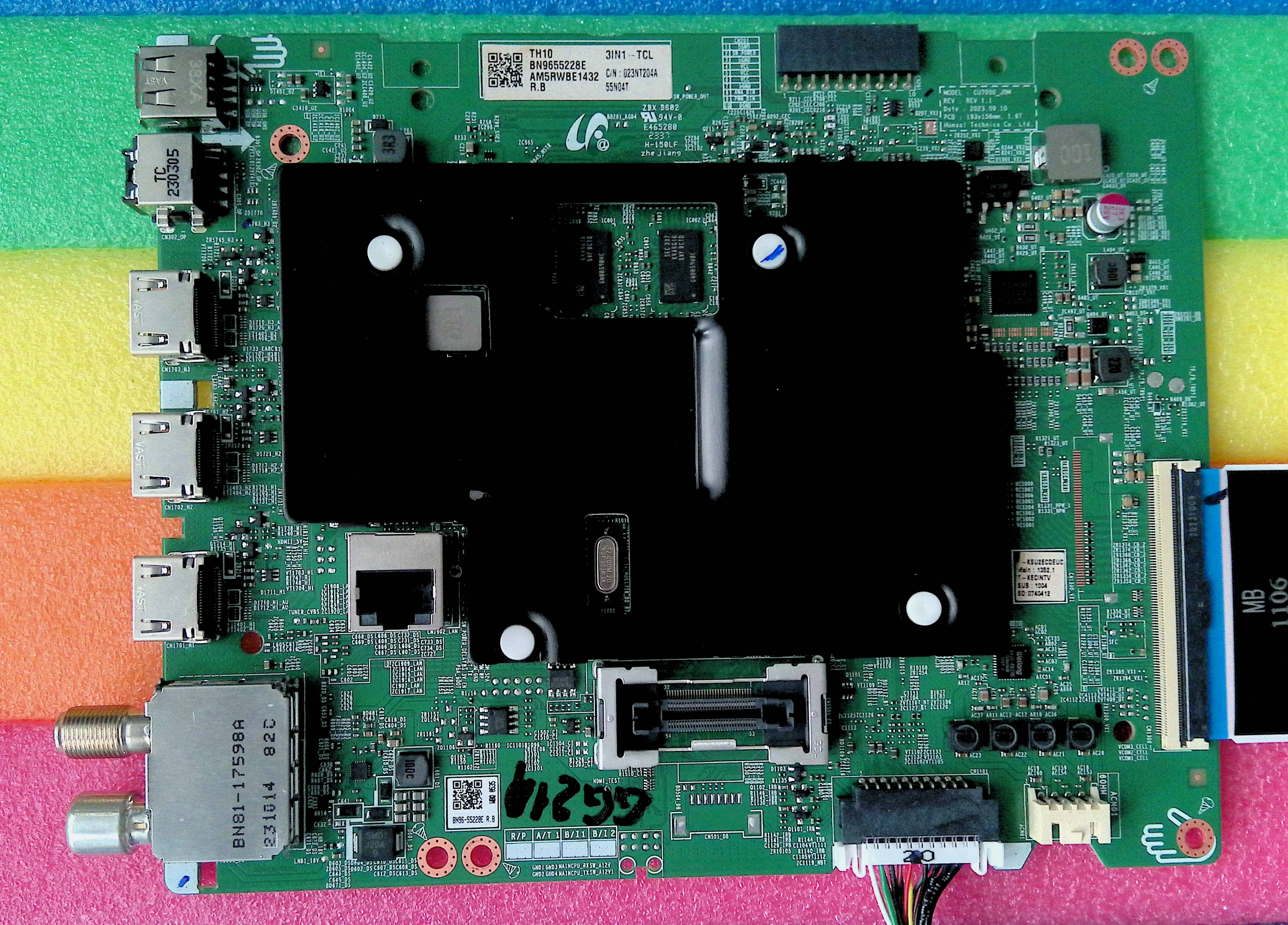 BN9655228E CU7000_JDM REV 1.1 + BN59-01370A WCT733M + MB 0103 - pozitia GG211