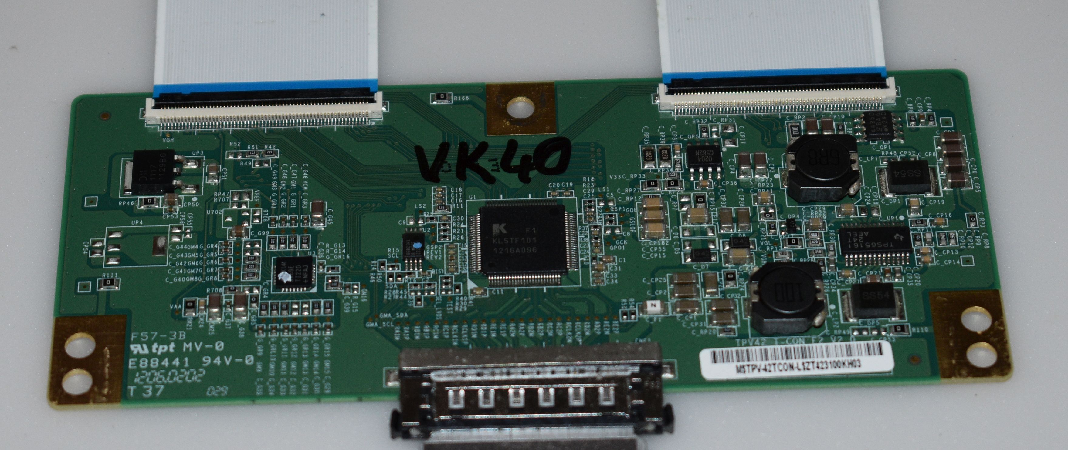 F57-3B = TPV42 T-CON E2 V2.0 - pozitia VK40