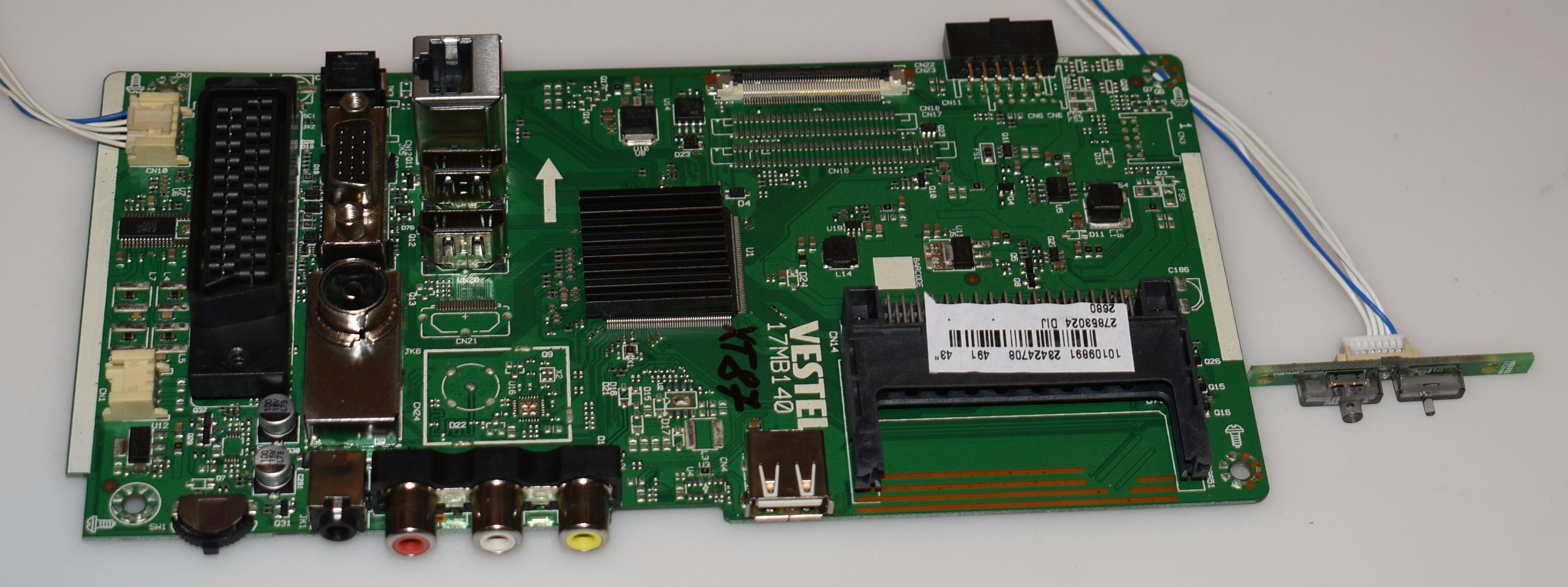 17MB140 - conector LVDS FHD clapeta - pozitia XT158