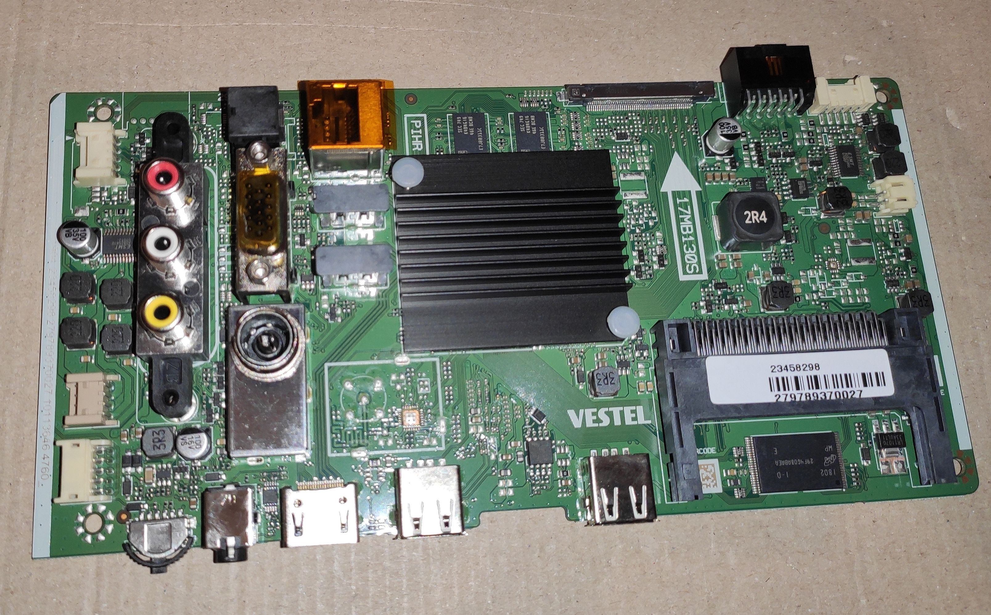 17MB130S ptr HITACHI cu ecran VES750QNTL-2W-U11 - pozitia GB02